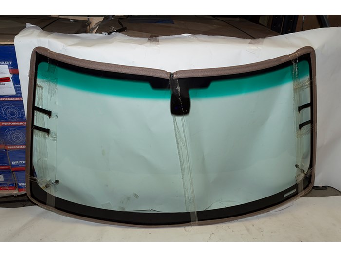 GLASS - WINDSCREEN